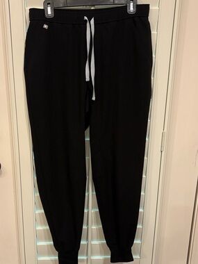 Figs Black Jogger Scrubs with White Drawstrings- Size M/S